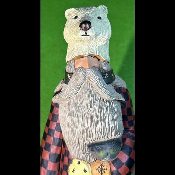 Williraye Studios Folk Art ~ 15" NORTHWOODS SANTA (Polar Bear Cap) WW2532 NIB - Picture 2 of 9